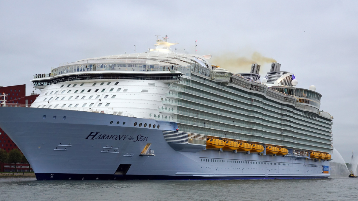 biggest cruise ship in the world