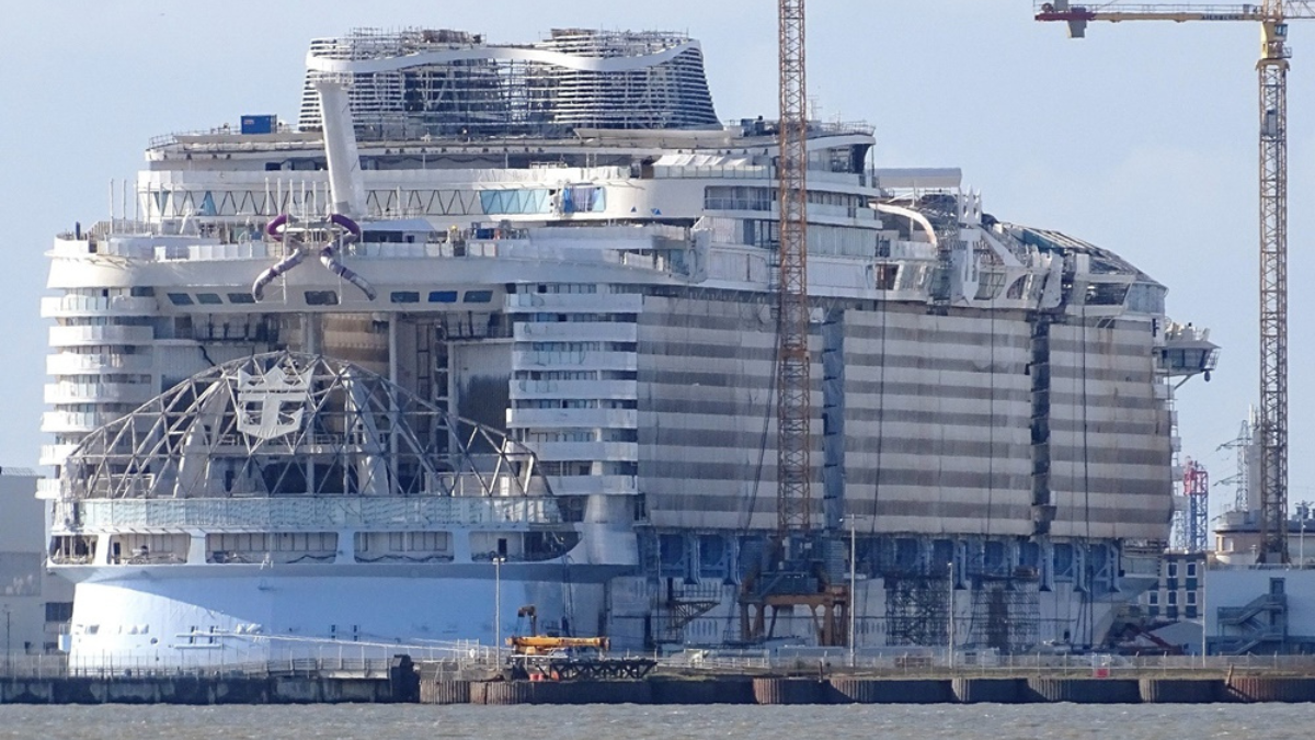 utopia of the seas construction